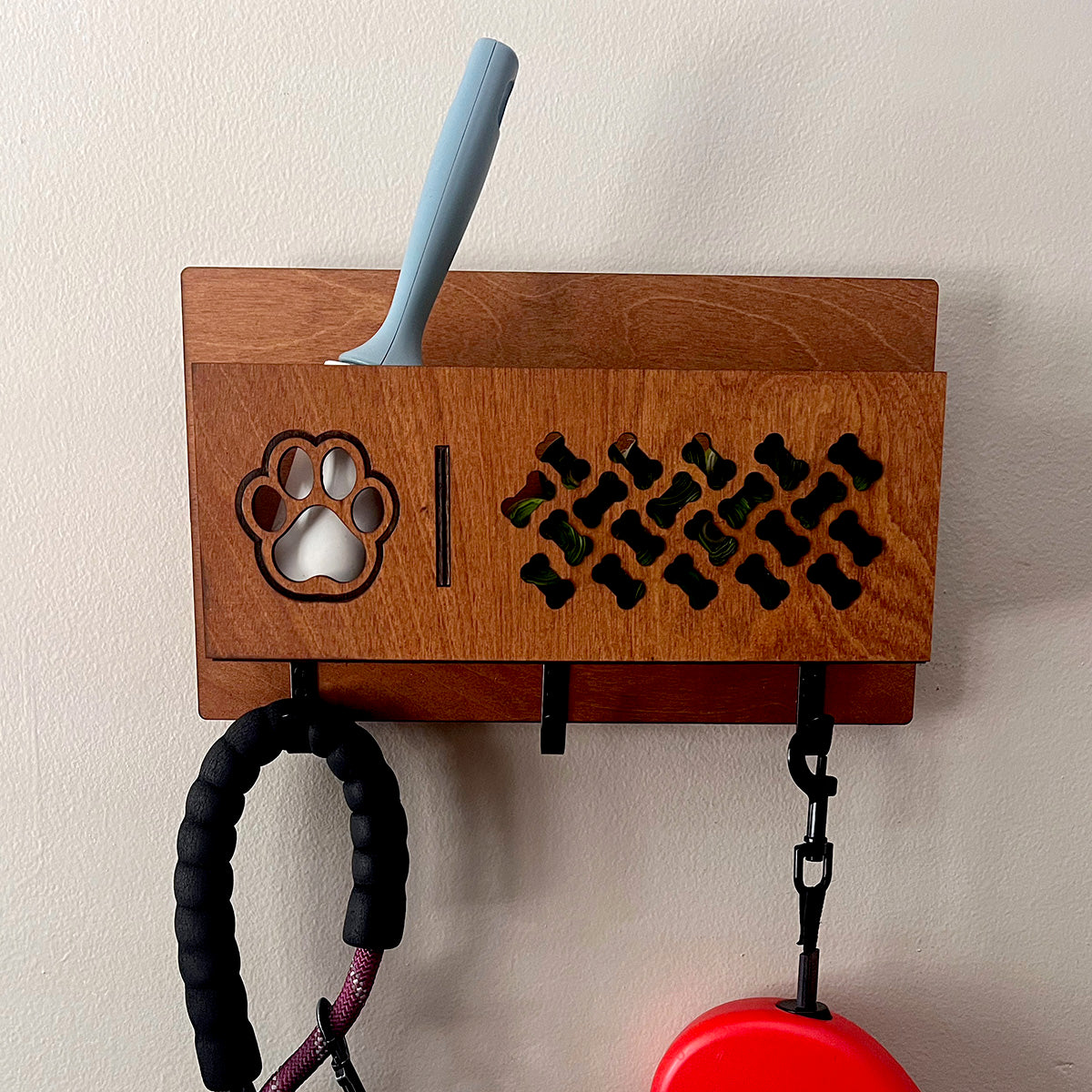 Dog Leash Organizer and Holder for Wall